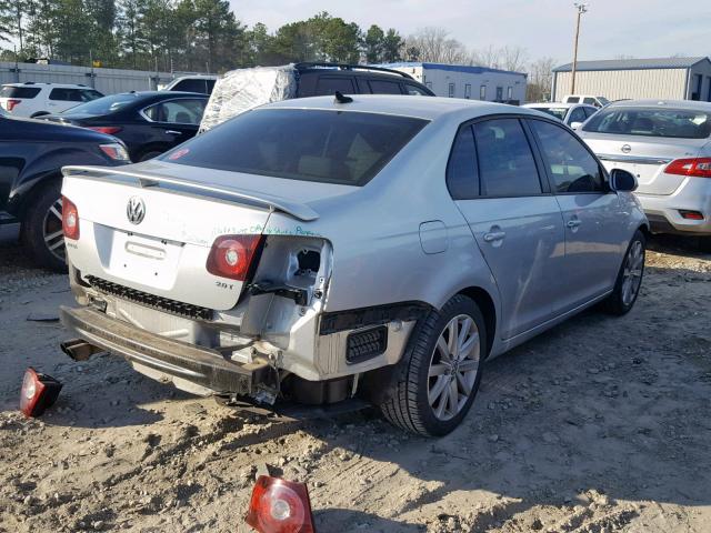 3VWRJ7AJ5AM051848 - 2010 VOLKSWAGEN JETTA WOLF SILVER photo 4