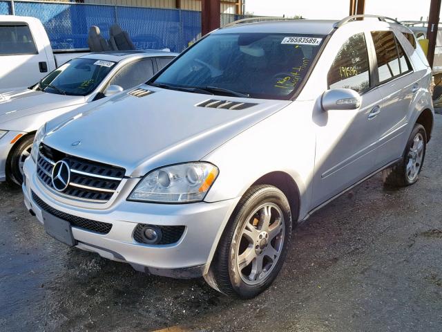 4JGBB86E47A244383 - 2007 MERCEDES-BENZ ML 350 SILVER photo 2