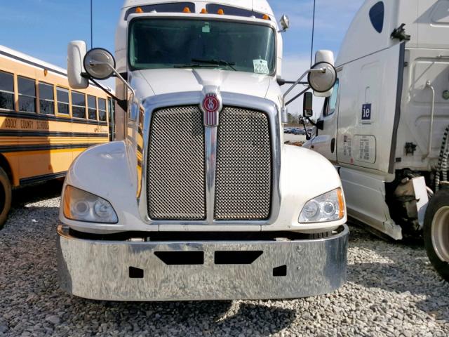 1XKAA49X5CJ287475 - 2012 KENWORTH CONSTRUCTI WHITE photo 9