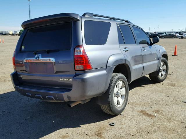 JTEZU14R678073083 - 2007 TOYOTA 4RUNNER SR GRAY photo 4