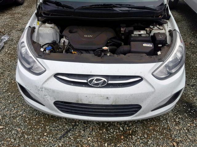 KMHCT4AE4GU077751 - 2016 HYUNDAI ACCENT SE WHITE photo 7