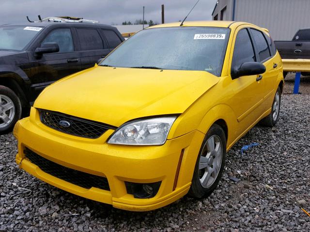 1FAHP37N37W199477 - 2007 FORD FOCUS ZX5 YELLOW photo 2