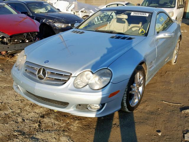 WDBSK71F58F140910 - 2008 MERCEDES-BENZ SL 550 SILVER photo 2