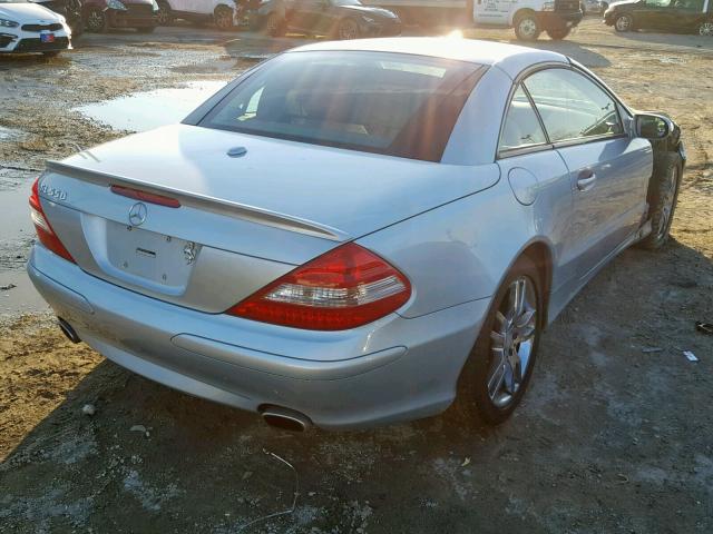 WDBSK71F58F140910 - 2008 MERCEDES-BENZ SL 550 SILVER photo 4