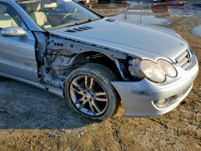 WDBSK71F58F140910 - 2008 MERCEDES-BENZ SL 550 SILVER photo 9