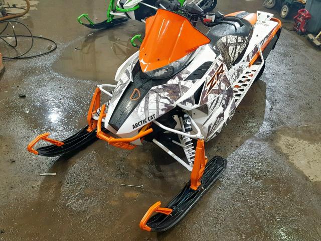 4UF17SNW8HT101685 - 2017 ARCTIC CAT ZR600 WHITE photo 2