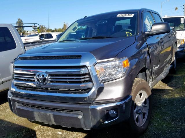 5TFDY5F10HX616694 - 2017 TOYOTA TUNDRA CRE GRAY photo 2