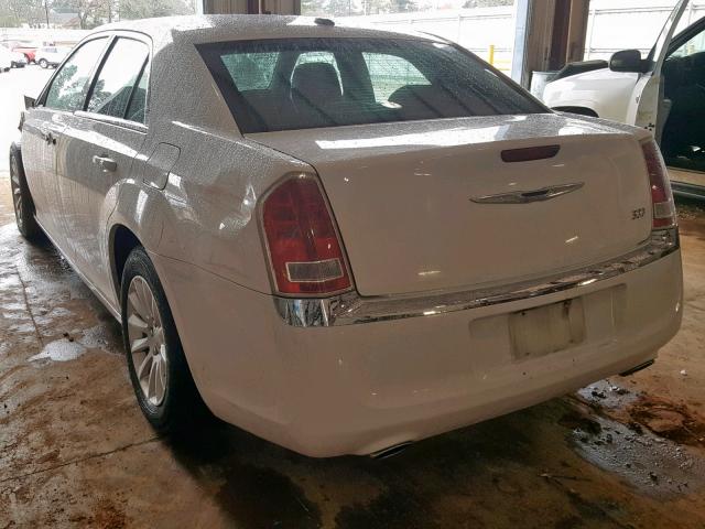 2C3CCAAG1DH703439 - 2013 CHRYSLER 300 WHITE photo 3