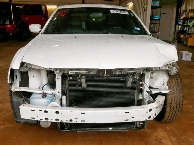 2C3CCAAG1DH703439 - 2013 CHRYSLER 300 WHITE photo 9