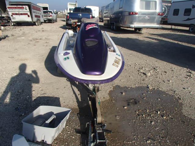 ZZN13998B000 - 2000 BOMBARDIER SEADOO TWO TONE photo 9