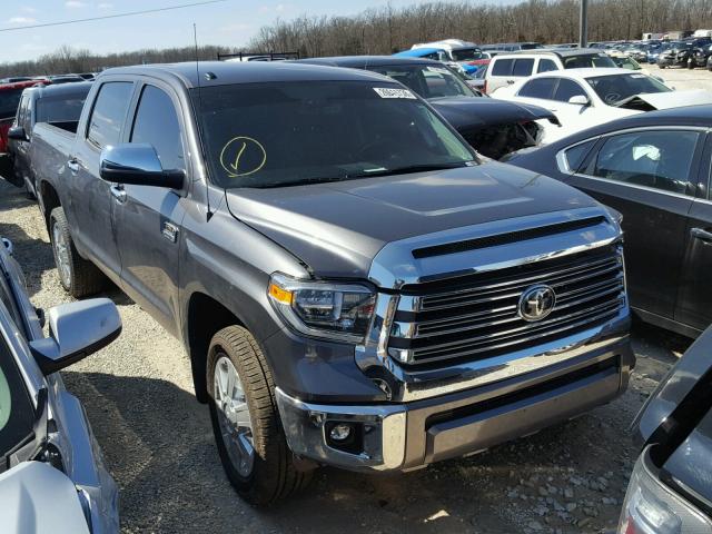 5TFAW5F11JX686509 - 2018 TOYOTA TUNDRA CRE GRAY photo 1