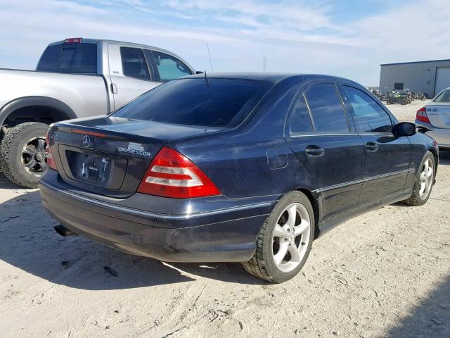 WDBRF40J65A803336 - 2005 MERCEDES-BENZ C 230K SPO BLACK photo 4