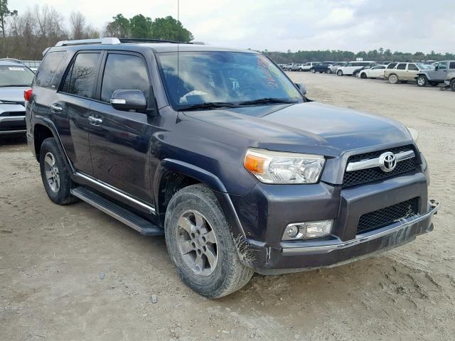 JTEZU5JRXB5025429 - 2011 TOYOTA 4RUNNER SR GRAY photo 1