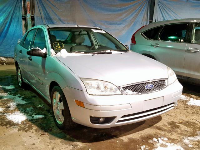 1FAHP34N87W176832 - 2007 FORD FOCUS ZX4 SILVER photo 1