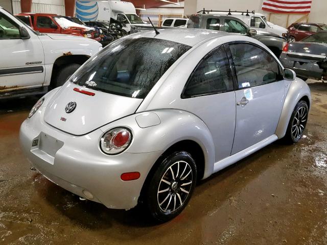 3VWCP21C02M410095 - 2002 VOLKSWAGEN NEW BEETLE Gümüş foto 4