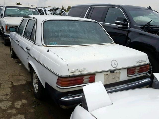 12313012198132 - 1980 MERCEDES-BENZ 300D WHITE photo 3