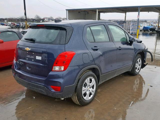 3GNCJKSB8JL242695 - 2018 CHEVROLET TRAX LS BLUE photo 4