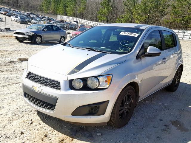 1G1JB6SH8C4167751 - 2012 CHEVROLET SONIC LS 银色 照片 2