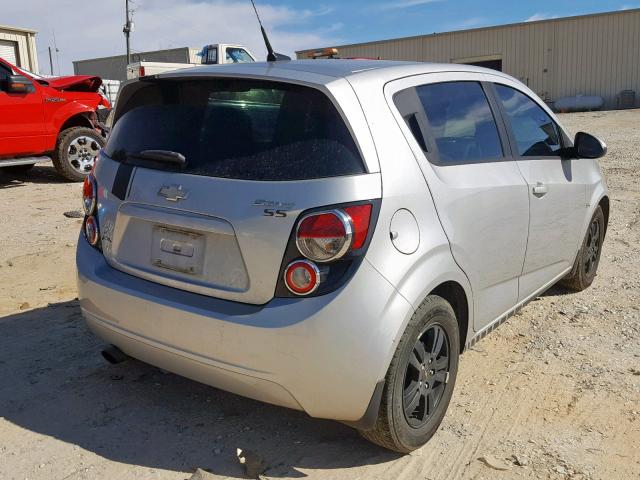 1G1JB6SH8C4167751 - 2012 CHEVROLET SONIC LS 银色 照片 4