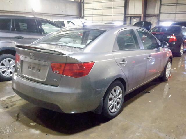 KNAFU4A25B5886258 - 2011 KIA FORTE EX GRAY photo 4