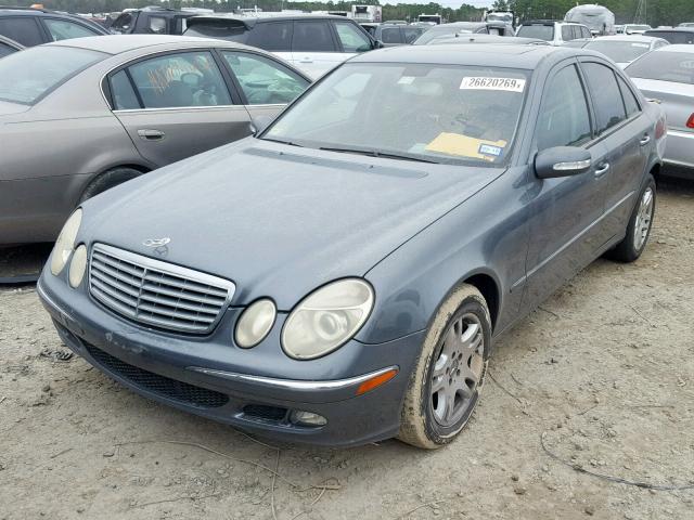 WDBUF65J55A725209 - 2005 MERCEDES-BENZ E 320 GRAY photo 2