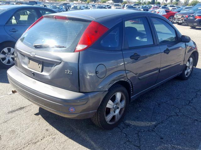 3FAFP37ZX4R102302 - 2004 FORD FOCUS ZX5 GRAY photo 4