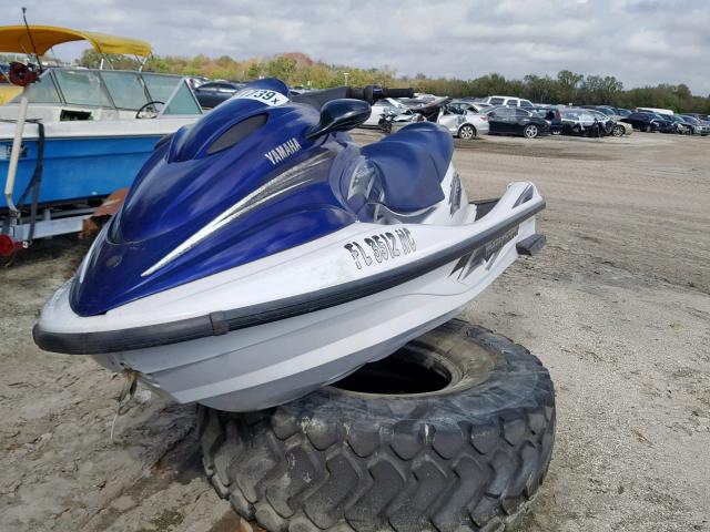 YAMA1168J203 - 2004 YAMAHA WAVERUNNER WHITE photo 2