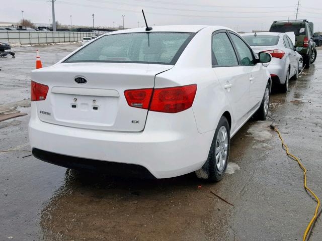 KNAFU4A2XB5459691 - 2011 KIA FORTE EX WHITE photo 4