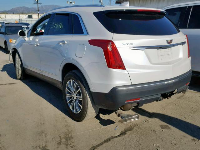 1GYKNBRS6HZ175705 - 2017 CADILLAC XT5 LUXURY WHITE photo 3