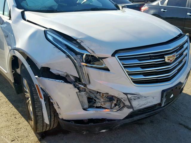 1GYKNBRS6HZ175705 - 2017 CADILLAC XT5 LUXURY WHITE photo 9