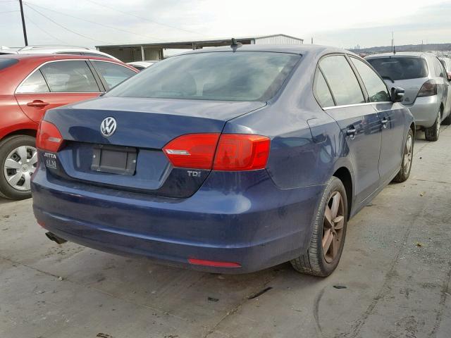 3VWLL7AJ3DM372792 - 2013 VOLKSWAGEN JETTA TDI BLUE photo 4