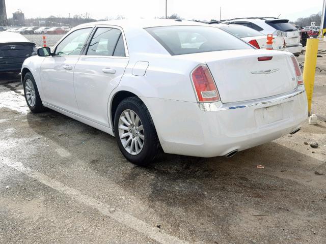 2C3CCAAG0CH237890 - 2012 CHRYSLER 300 WHITE photo 3