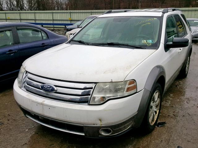 1FMDK02W38GA30329 - 2008 FORD TAURUS X S WHITE photo 2