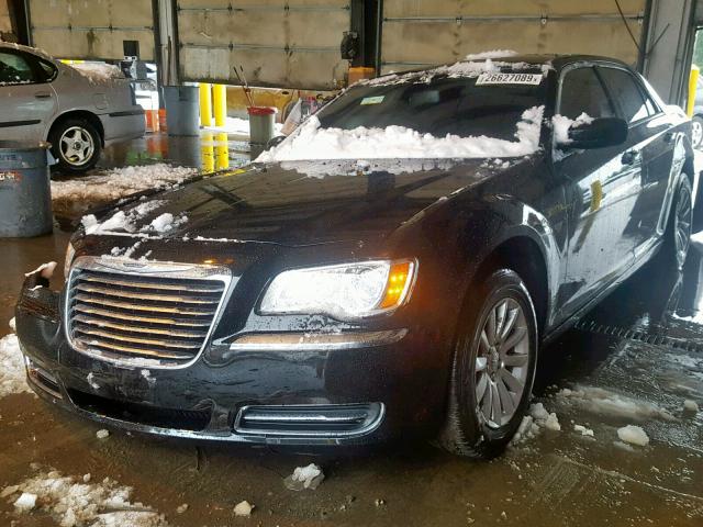 2C3CCAAG1DH551761 - 2013 CHRYSLER 300 BLACK photo 2