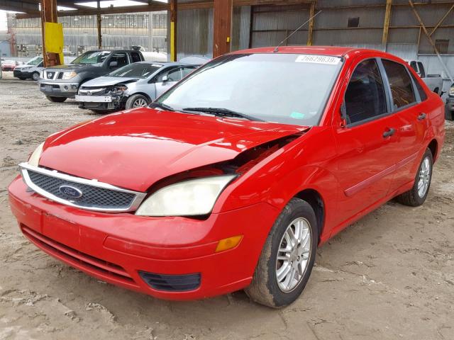 1FAFP34N97W131521 - 2007 FORD FOCUS ZX4 RED photo 2