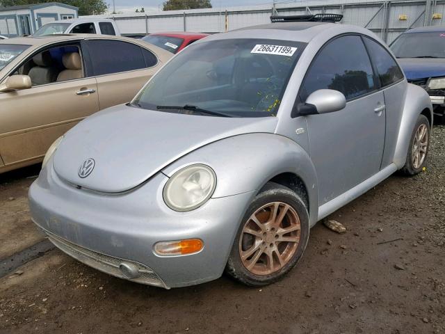 3VWDD21C71M436673 - 2001 VOLKSWAGEN NEW BEETLE 银色 照片 2