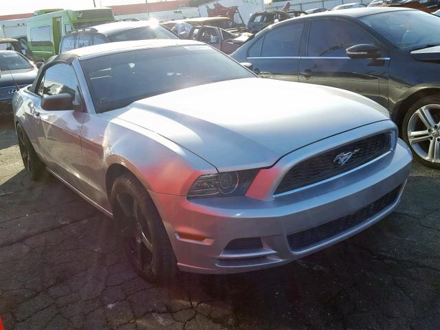 1ZVBP8EM3D5236775 - 2013 FORD MUSTANG SILVER photo 1