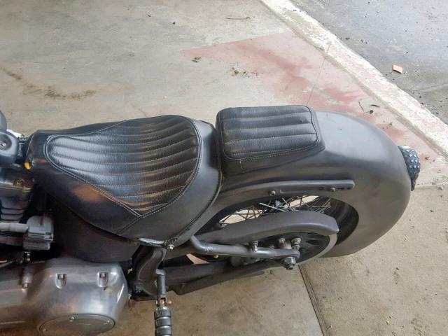 1HD1JRV1XDB051912 - 2013 HARLEY-DAVIDSON FLS SOFTAI 灰色 照片 6