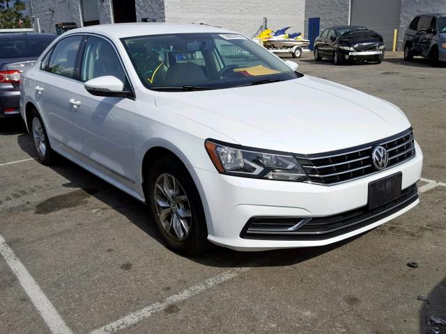 1VWAT7A34HC021549 - 2017 VOLKSWAGEN PASSAT S WHITE photo 1