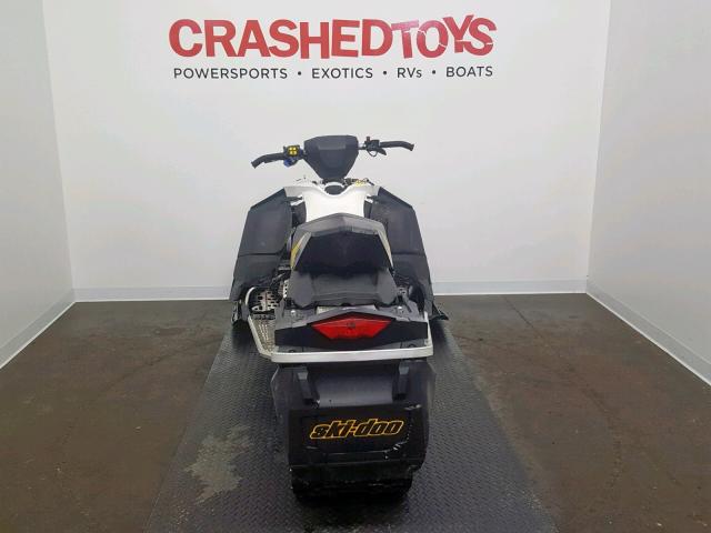 2BPSDDBA7BV000829 - 2011 SKI DOO 11 600 GSX BLACK photo 4