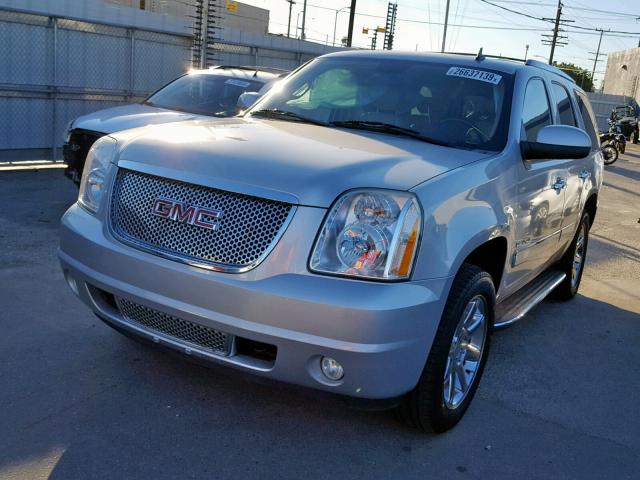 1GKUKEEF8AR155189 - 2010 GMC YUKON DENA SILVER photo 2