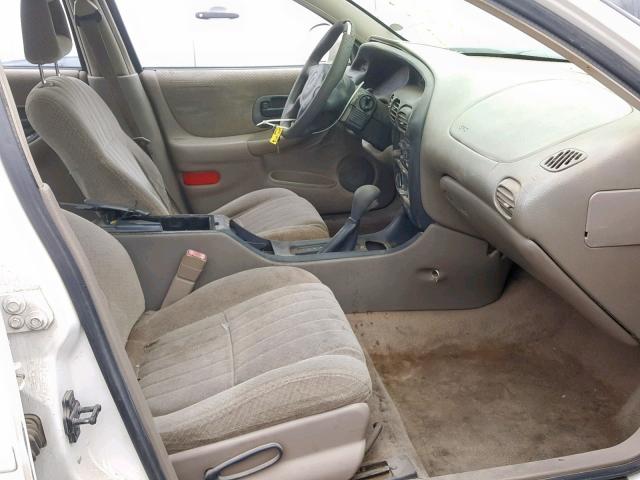 1G2WK52J82F260805 - 2002 PONTIAC GRAND PRIX WHITE photo 5