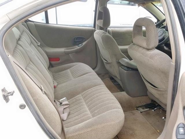 1G2WK52J82F260805 - 2002 PONTIAC GRAND PRIX WHITE photo 6