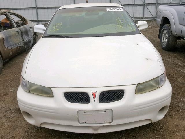 1G2WK52J82F260805 - 2002 PONTIAC GRAND PRIX WHITE photo 9