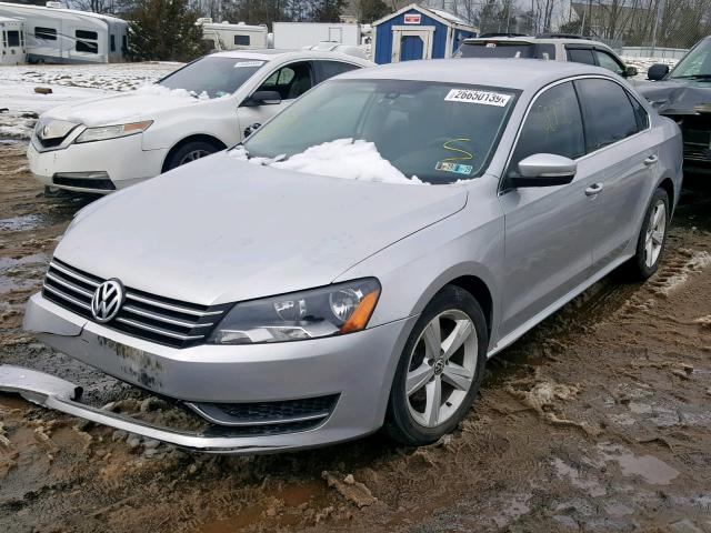 1VWAT7A36EC059148 - 2014 VOLKSWAGEN PASSAT S SILVER photo 2