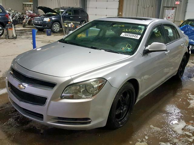 1G1ZH57B99F216789 - 2009 CHEVROLET MALIBU 1LT SILVER photo 2