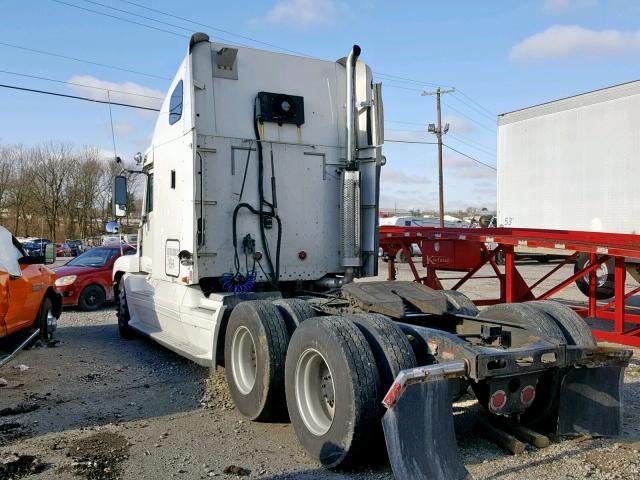 1FUJBBCK06LW98472 - 2006 FREIGHTLINER CONVENTION WHITE photo 3