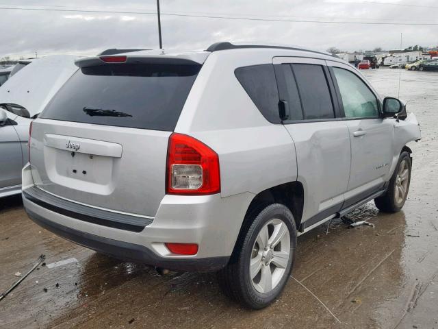 1C4NJCBA2CD518845 - 2012 JEEP COMPASS SP 银色 照片 4