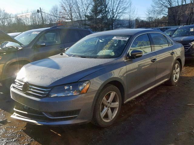 1VWBP7A39DC148736 - 2013 VOLKSWAGEN PASSAT SE GRAY photo 2