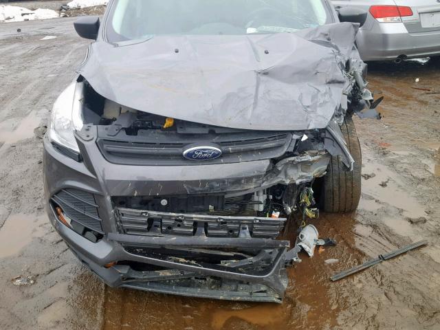 1FMCU0F76FUC76315 - 2015 FORD ESCAPE S GRAY photo 9